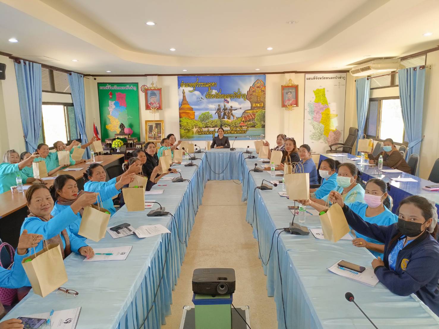 พช. สุวรรณคูหา "จัดประชุมโครงการเพิ่มประสิทธิภาพการปฏิบัติงานกองทุนพัฒนาบทบาทสตรี แก่กลไกการขับเคลื่อนกองทุนพัฒนาบทบาทสตรี กิจกรรมที่ ๑ เพิ่มประสิทธิภาพการปฏิบัติงานกองทุนพัฒนาบทบาทสตรี แก่กลไกการขับเคลื่อนกองทุนพัฒนาบทบาทสตรี ระดับอำเภอ"