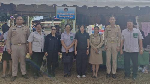 พช.สุวรรณคูหา ร่วมเติมรอยยิ้ม มอบโอกาสทางการศึกษา และหนุนเศรษฐกิจชุมชน ในงาน "พอ.สว. & บำบัดทุกข์ บำรุงสุขฯ" ณ ต.นาดี