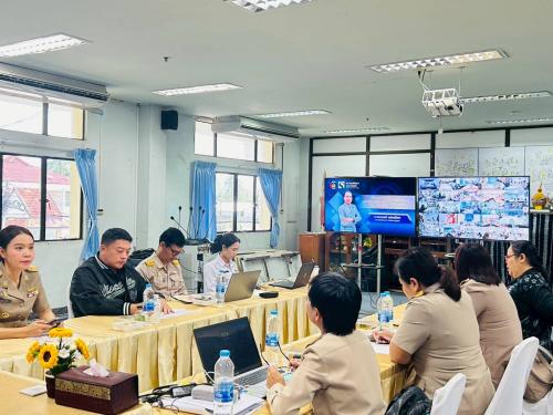 พช. สุวรรณคูหา "นำเจ้าหน้าที่ผู้รับผิดชอบงานสตรีอำเภอ เข้าร่วมโครงการอบรมเพิ่มทักษะและประสิทธิภาพในการบริหารจัดการหนี้ของกองทุนพัฒนาบทบาทสตรี จำนวน ๒ วัน"
